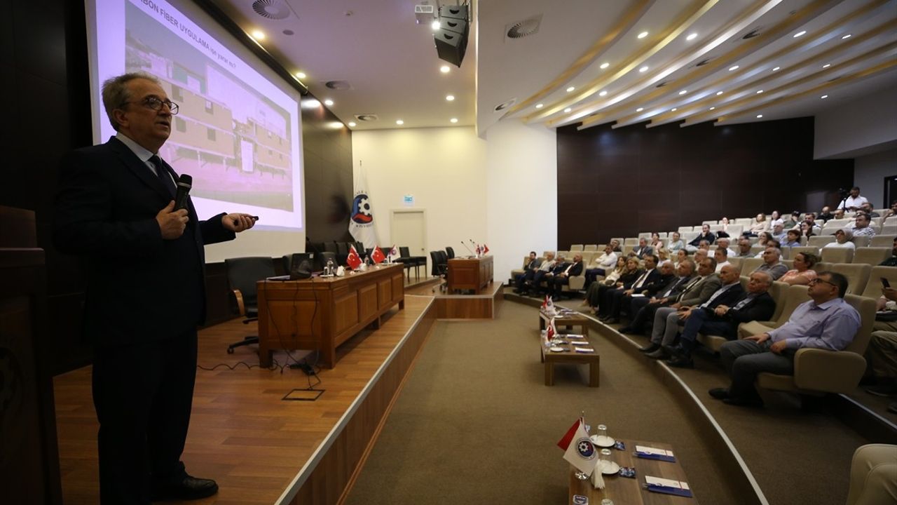 Çanakkale'de Kentsel Dönüşüm Konferansı: Riskli Binalara Dikkat!