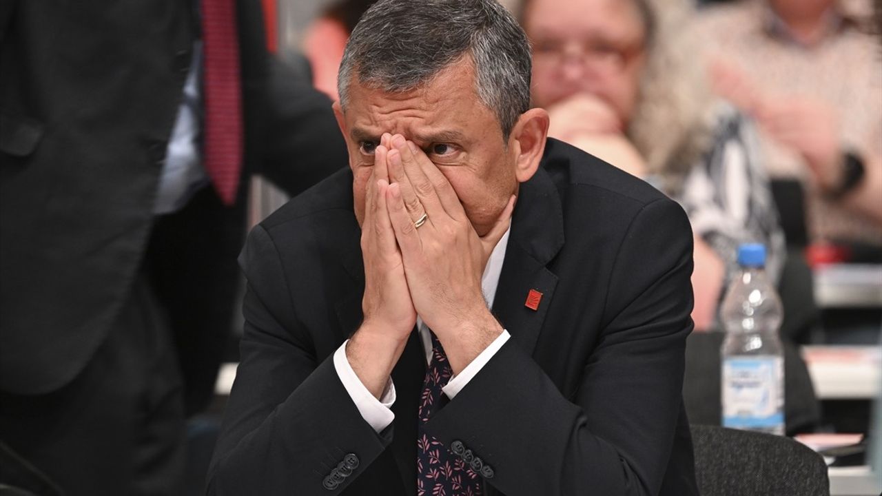 CHP Genel Başkanı Özgür Özel, Almanya'da SPD Kongresi'nde