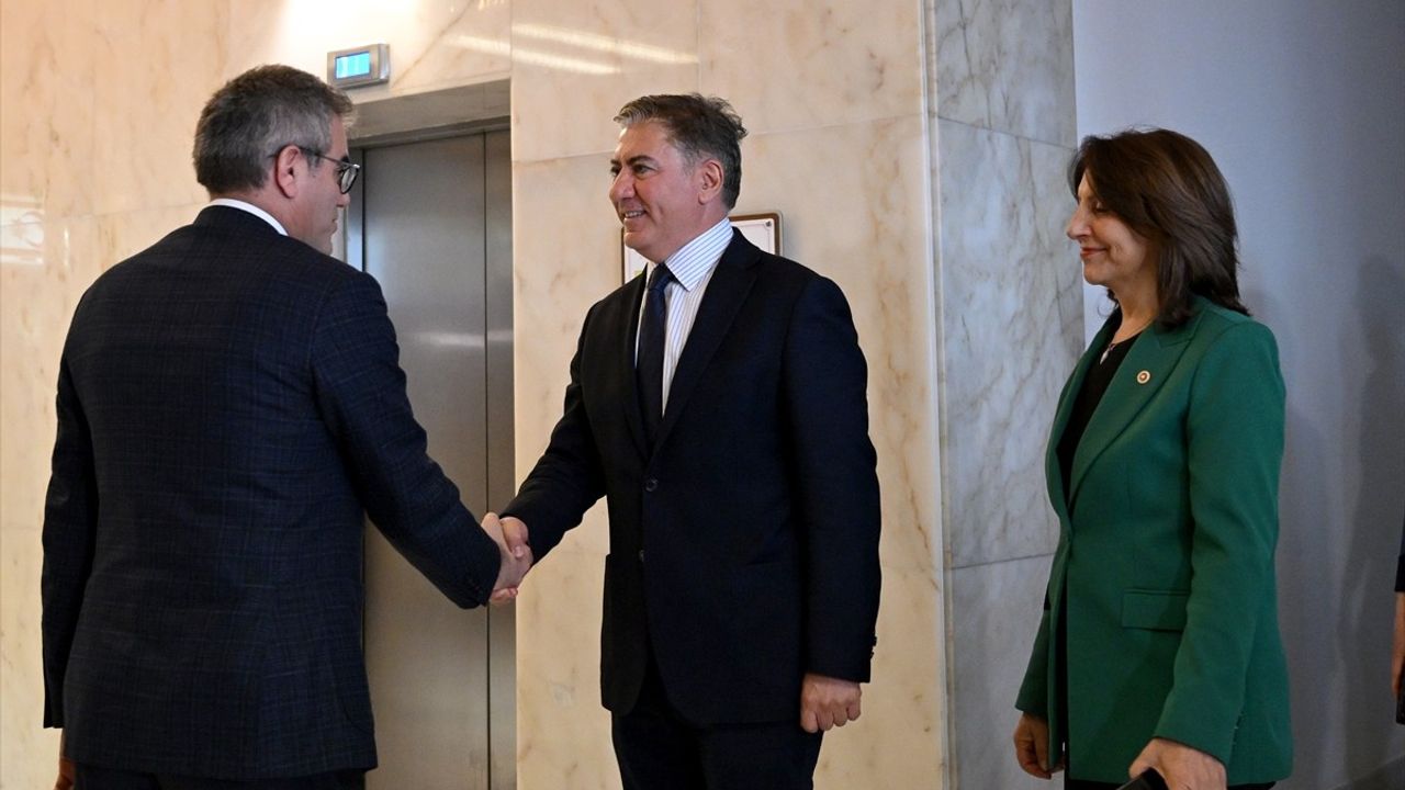 CHP'nin TBMM Başkan Adayı Uğur Bayraktutan Oldu