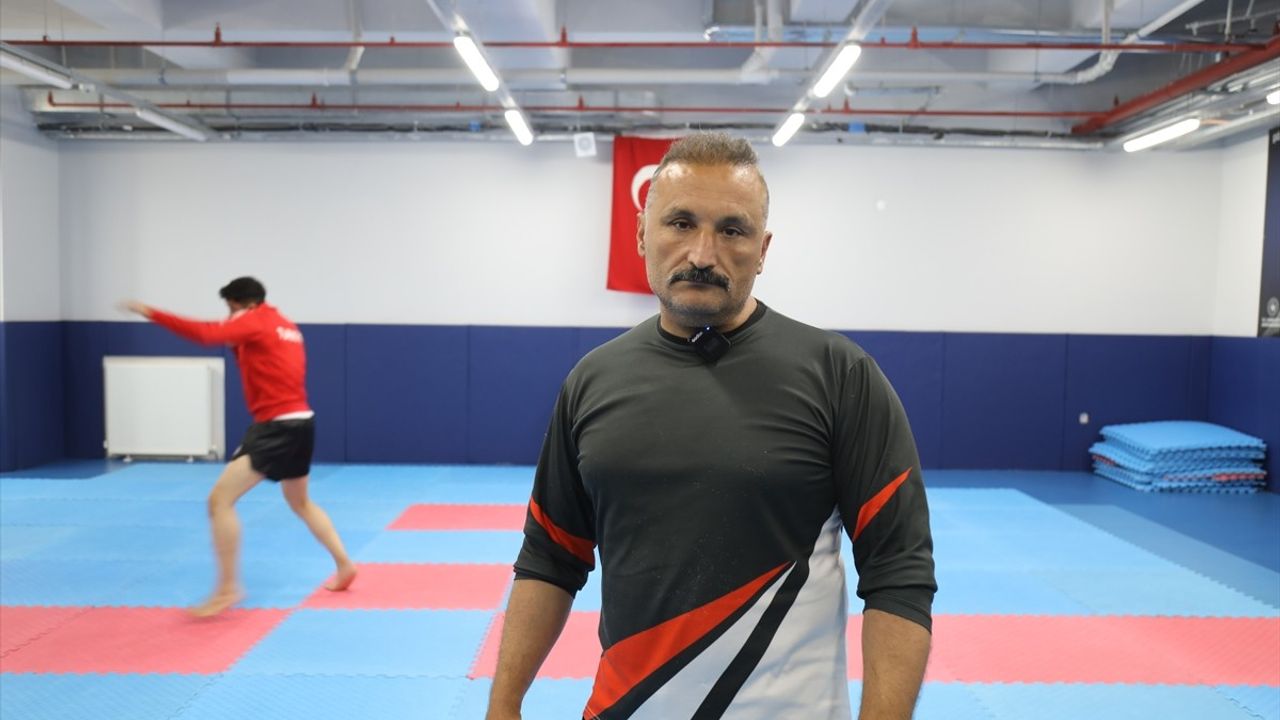 Çubuklu Sporcular, Savate Combat Dünya Şampiyonası'na Hazırlanıyor