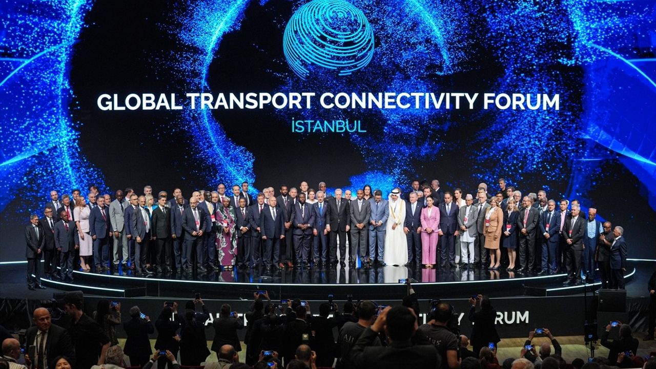 Cumhurbaşkanı Erdoğan, Ulaştırma Forumunda Yatırımları Açıkladı