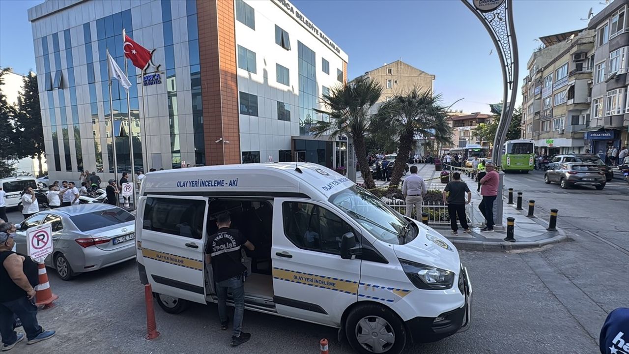 Darıca Belediye Başkanı Muzaffer Bıyık Kurşunla Yaralandı