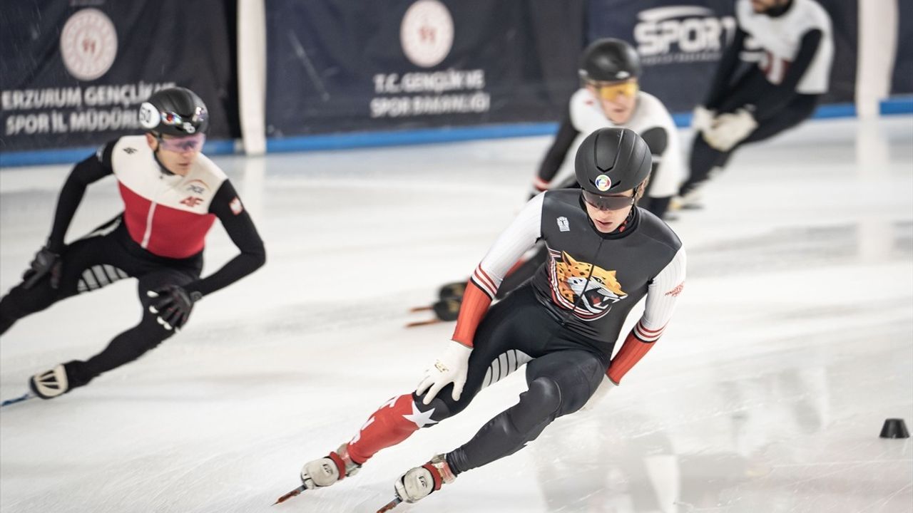 Denis Örs, Ay-Yıldızlı Forma ile Sürat Pateni Kariyerine Yeni Başlangıç Yapıyor