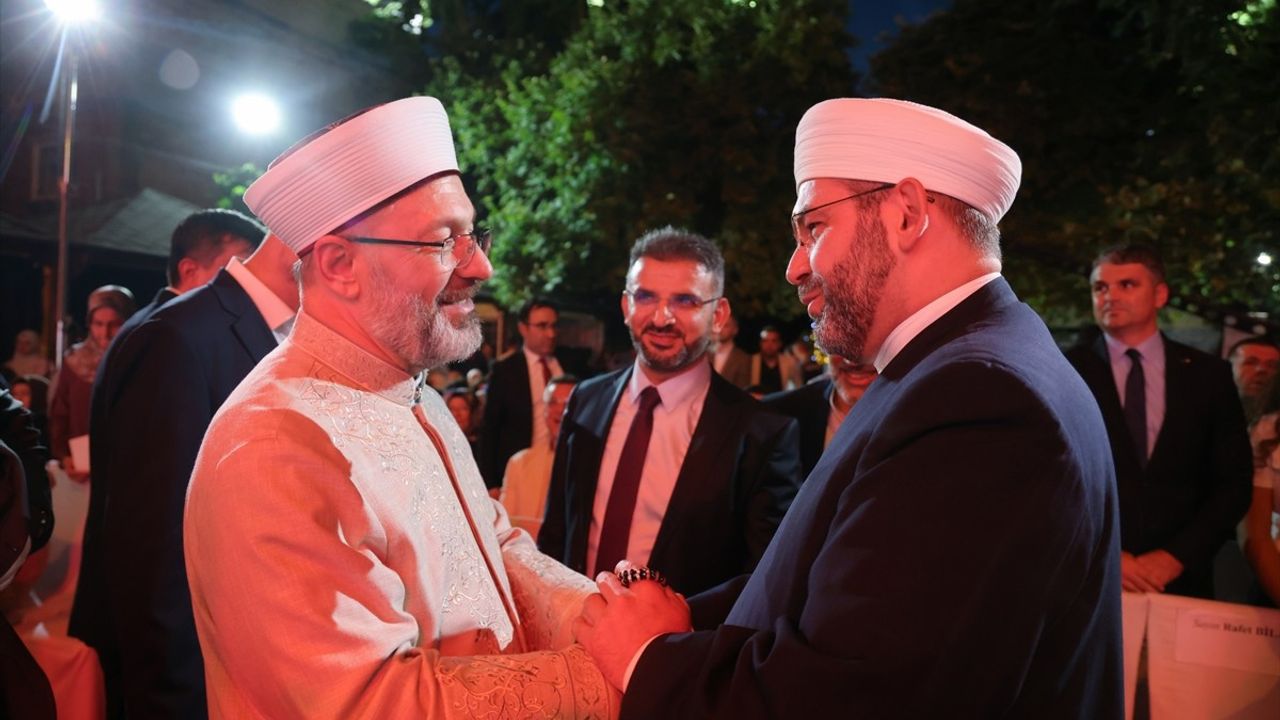 Diyanet İşleri Başkanı Erbaş, Arnavutluk'taki Mezuniyet Töreninde Din Eğitiminin Önemini Vurguladı