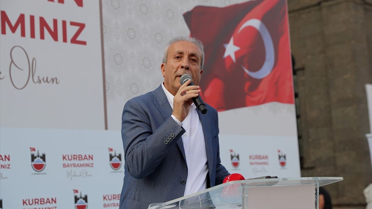 Diyarbakır'da Bayramlaşma Programı Düzenlendi, Vali Murat Zorluoğlu'ndan Taziyeler