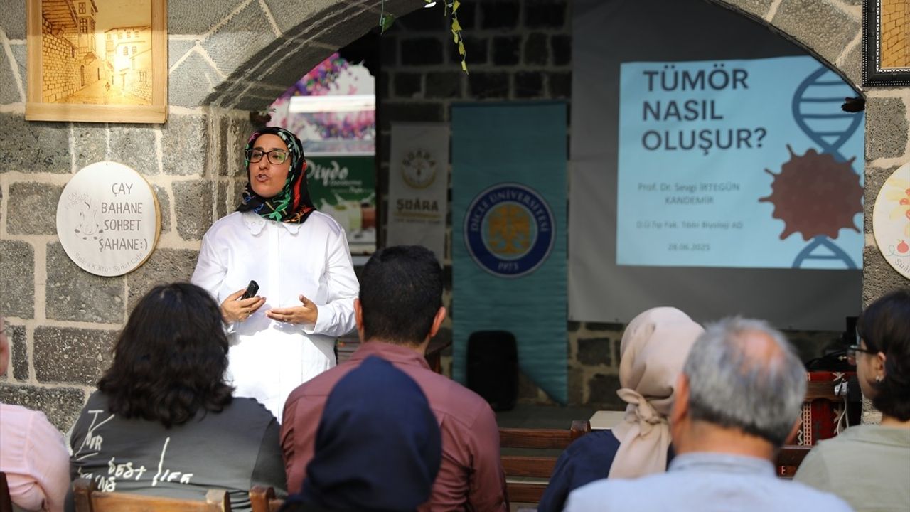Diyarbakır'da 'Bilim Kafe' Etkinliğinde Tümör Oluşumu Anlatıldı