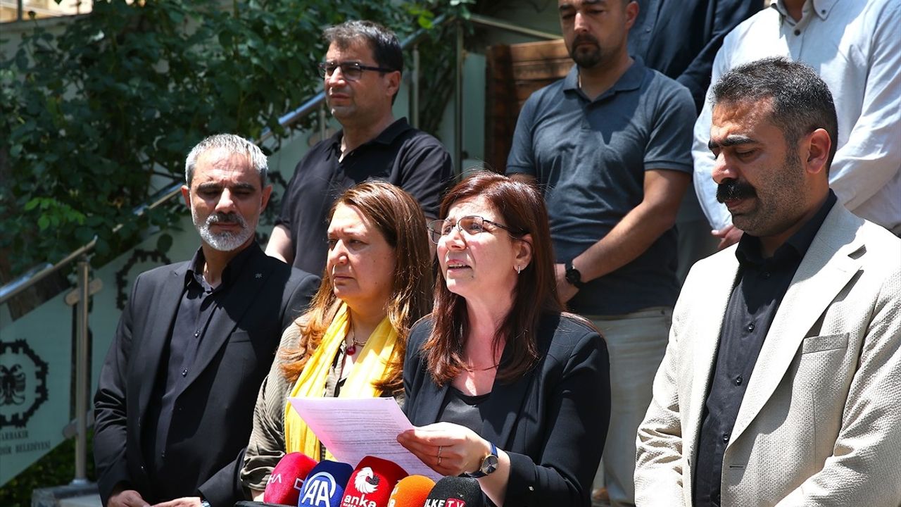 Diyarbakır'daki Yangında 4 Kişi Hayatını Kaybetti: Eksiklikler Tespit Edildi