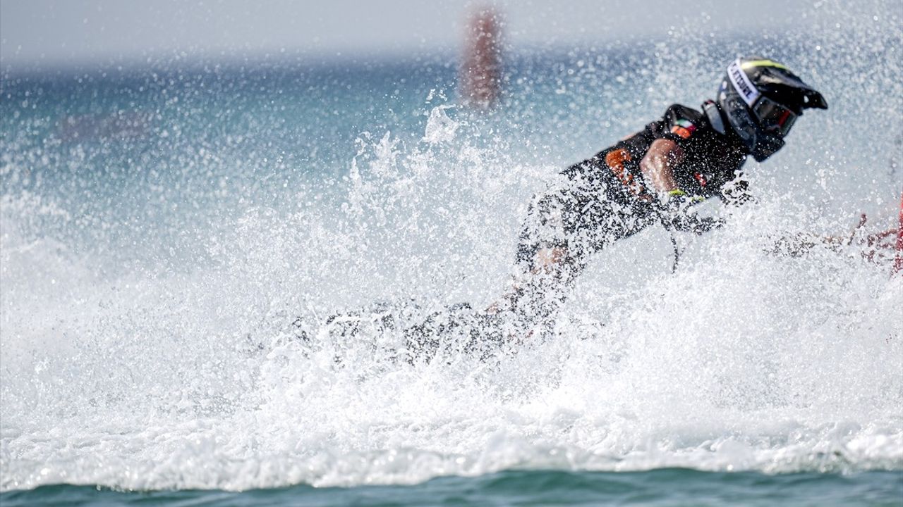 Dünya Motosurf Şampiyonası Çeşme'de Start Aldı
