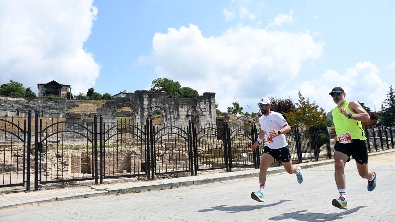 Düzce'de Tarihi İpekyolu Trail Koşusu Coşkuyla Gerçekleşti