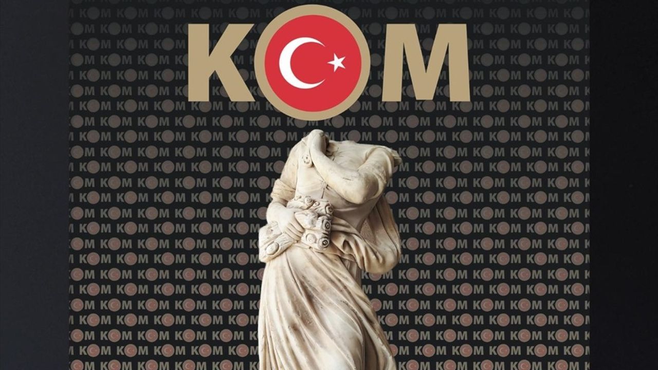 Edirne'de Tarihi Neoklasik Kadın Heykeli Ele Geçirildi