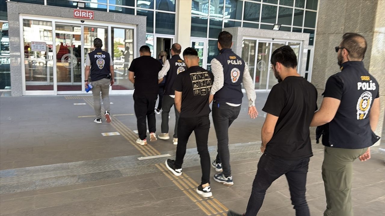 Edirne Merkezli Dolandırıcılık Operasyonunda 10 Şüpheli Yakalandı