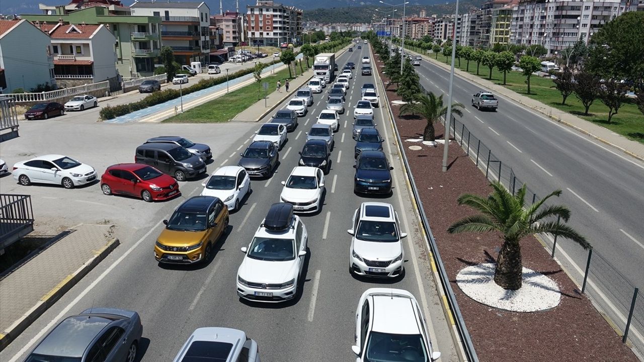 Edremit Körfezi'nde Kurban Bayramı Dönüş Yoğunluğu