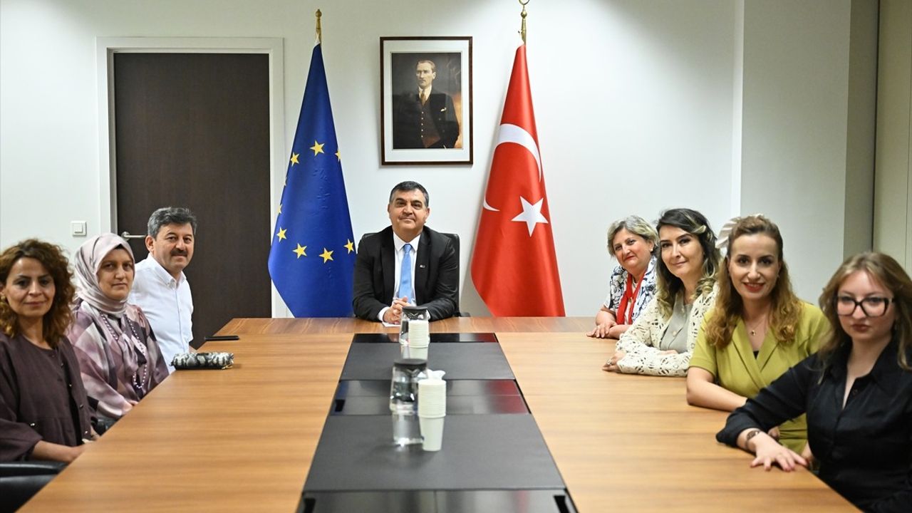 Eğitimde Yenilik: Öğretmenler için Erasmus Projesi Brüksel'de Tanıtıldı