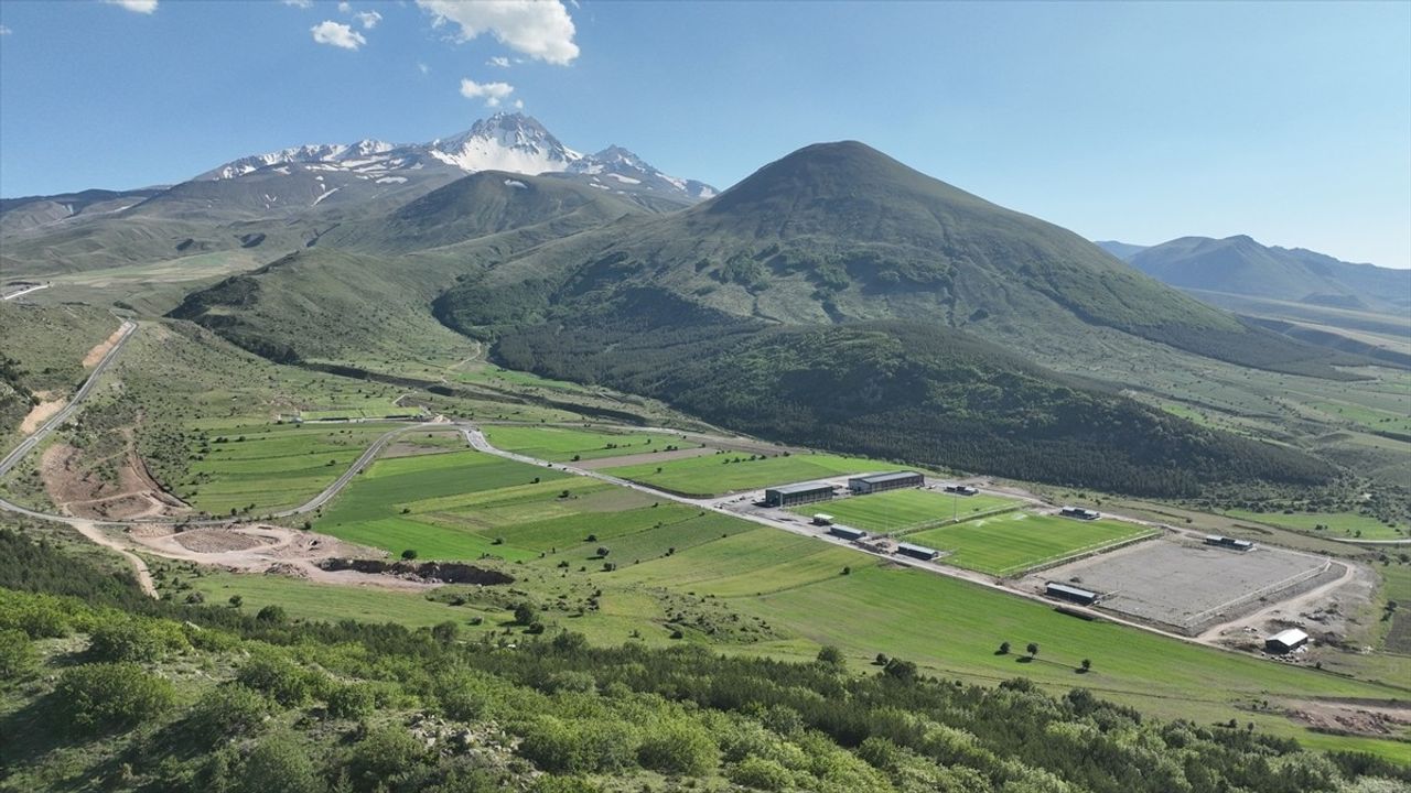 Erciyes Yüksek İrtifa Kamp Merkezi Yeni Sezona Hazır