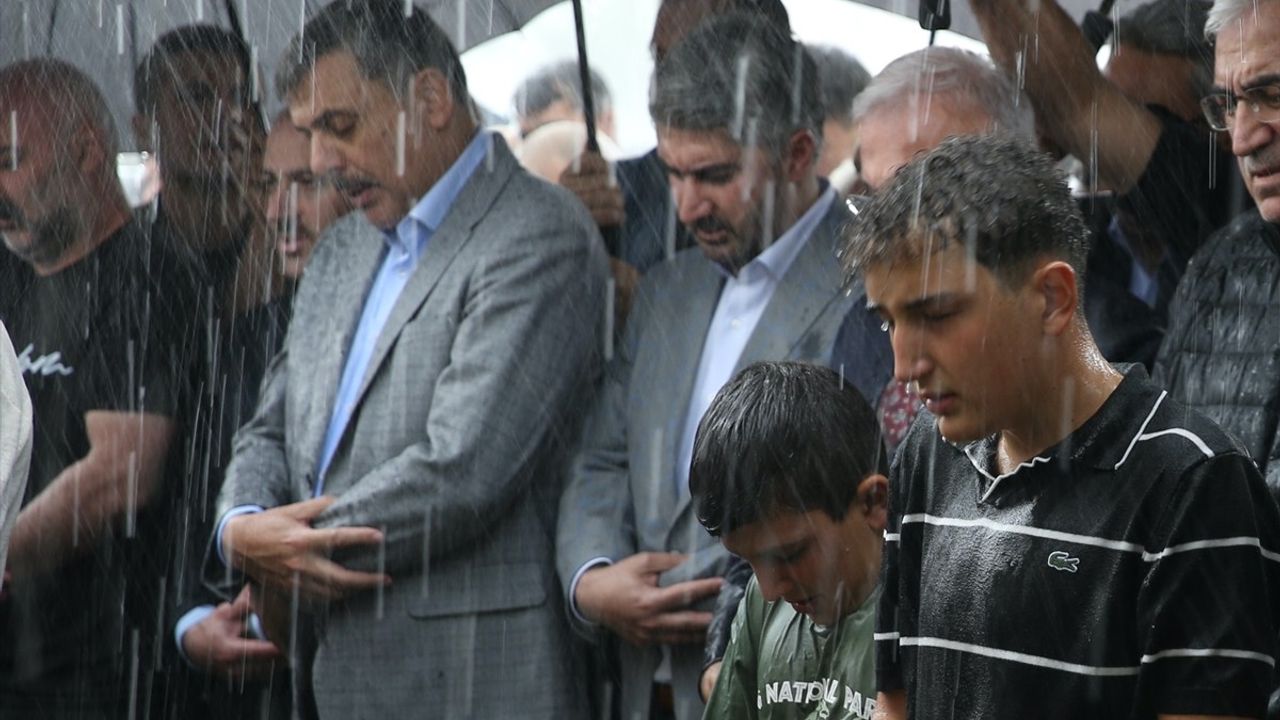 Erzurum'da Oltu Taşı Ocağındaki Göçükte Hayatını Kaybeden Üç İşçinin Cenazesi Defnedildi