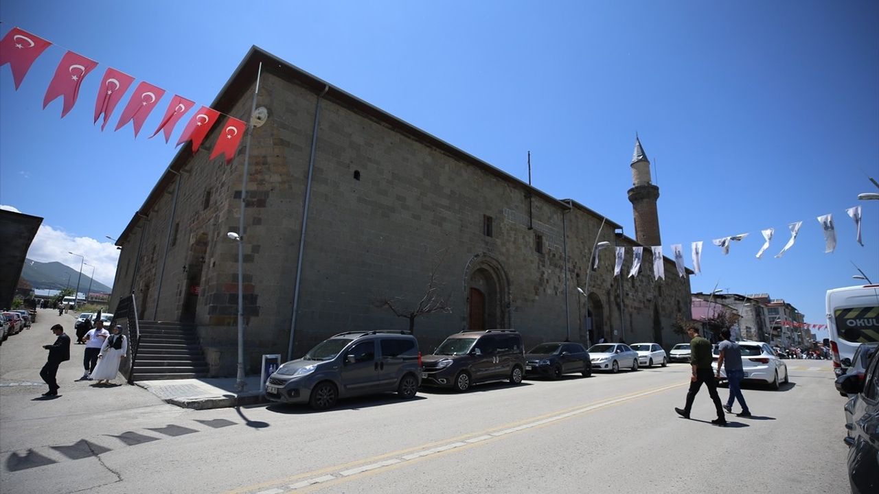 Erzurum, Yaz Aylarında Turistlerin Yeni Gözdesi Oluyor