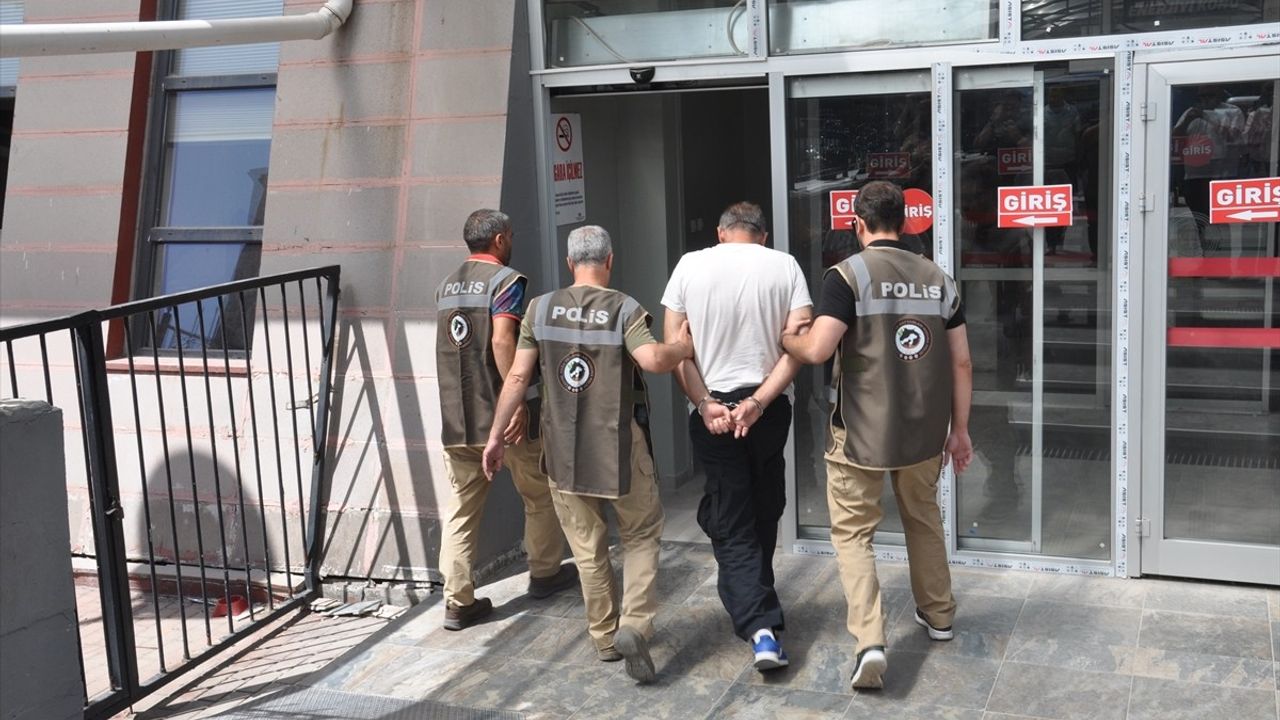 Eskişehir'de Köpeğe Şiddet Uygulayan Şüpheliye Ev Hapsi Cezası Verildi