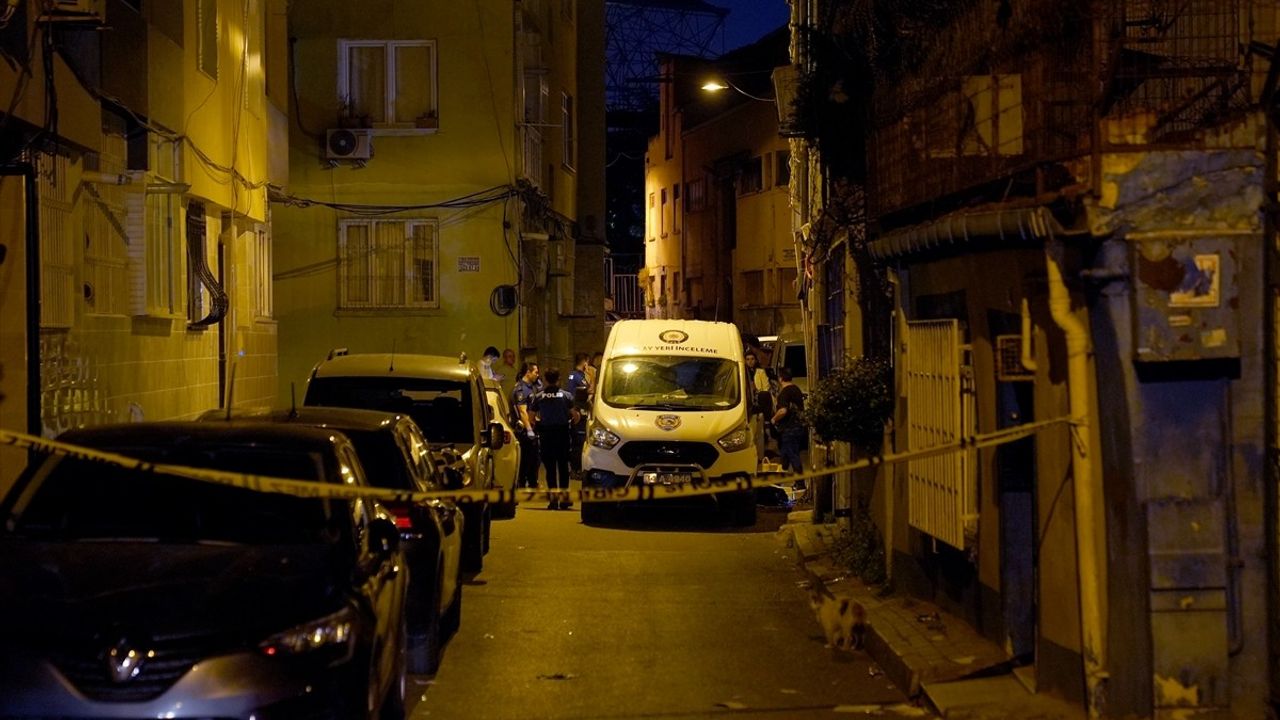 Fatih'te Silahlı Saldırı: Bir Kişi Hayatını Kaybetti