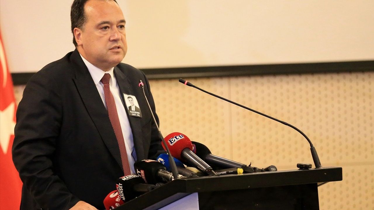 Ferdi Zeyrek'in Vefatının Ardından Besim Dutlulu Manisa Büyükşehir Belediye Başkanı Oldu