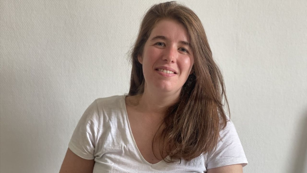 Fransa'da Dış Mekanlarda Sigara İçme Yasağı Resmi Hale Geldi