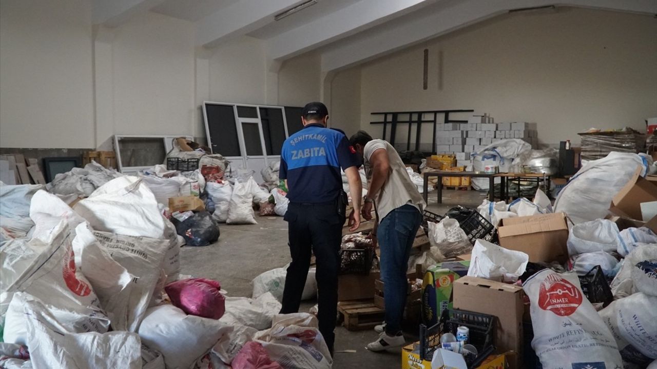 Gaziantep'te Son Kullanma Tarihi Geçen 21 Ton Gıda Ürünü Ele Geçirildi