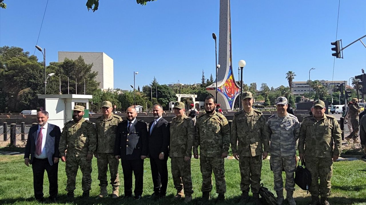 Genelkurmay Başkanı Metin Gürak, Suriye Savunma Bakanı ile Görüştü