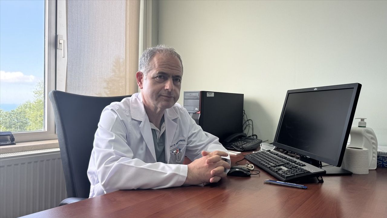 Göz Sağlığı İçin Yüzme Sonrası Durulama Uyarısı