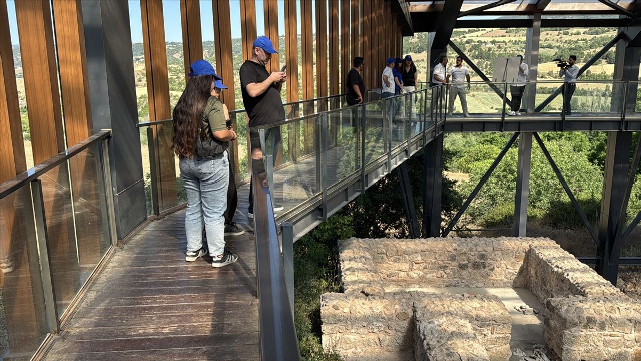 Hadrianopolis Antik Kenti'nde Yapay Zeka Destekli QR Kod Dönemi Başladı