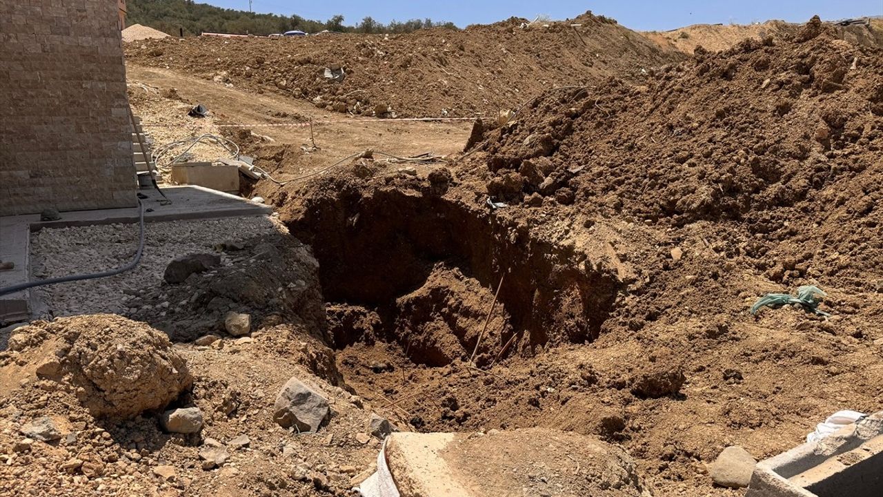 Hatay'da Altyapı Çalışmalarında Facia: 2 İşçi Hayatını Kaybetti