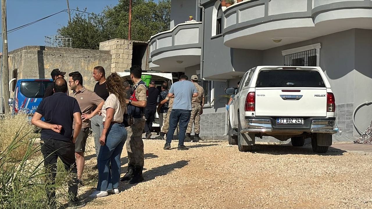 Hatay'da Babanın Kızına Kıydığı Olay: Eşi Yaralı