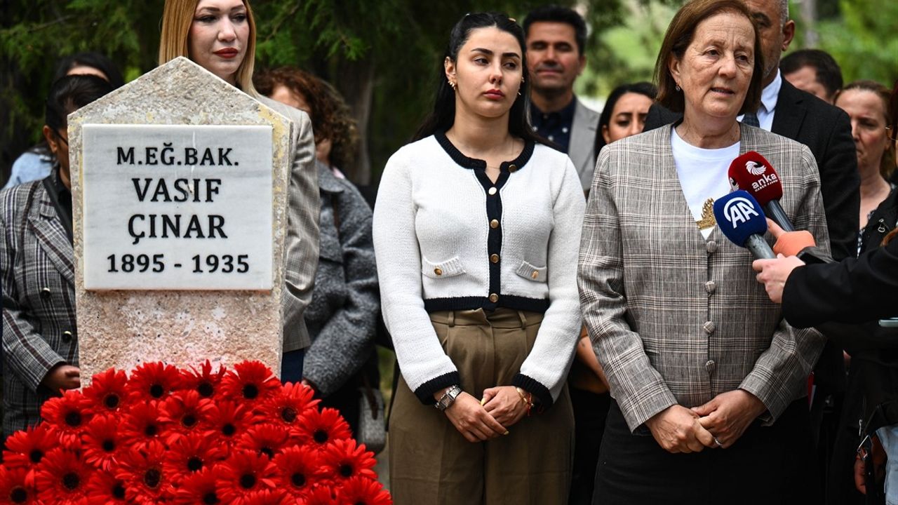 Hüseyin Vasıf Çınar, Vefatının 90. Yılında Anıldı