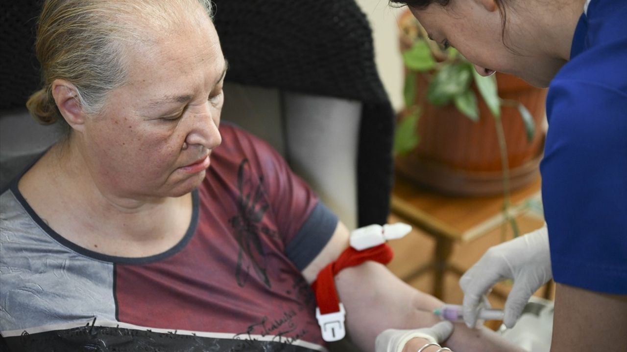 Huzurevi Sakinlerine Yerinde Sağlık Hizmeti: Sağlık Bakanlığı Destek Sunuyor