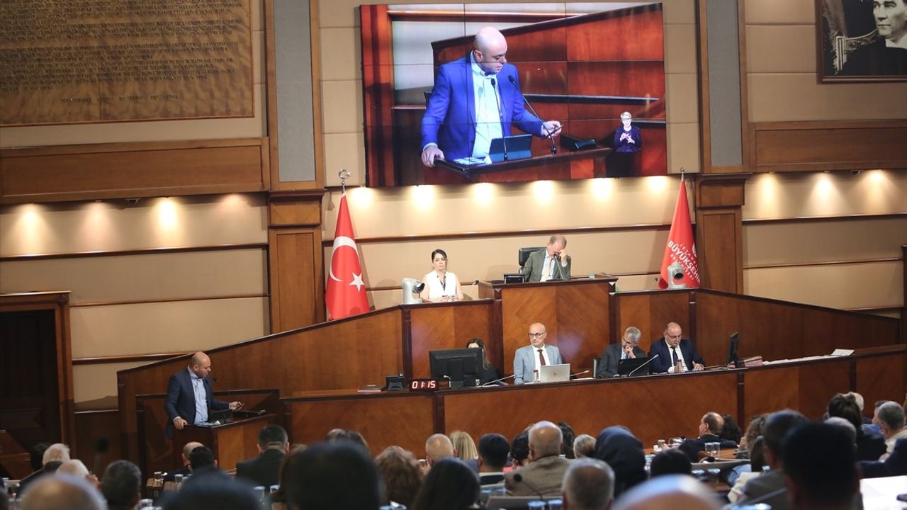 İBB Kreş Ücretlerine Yüzde 100 Zam: Aylık Ücret 5 Bin Lira