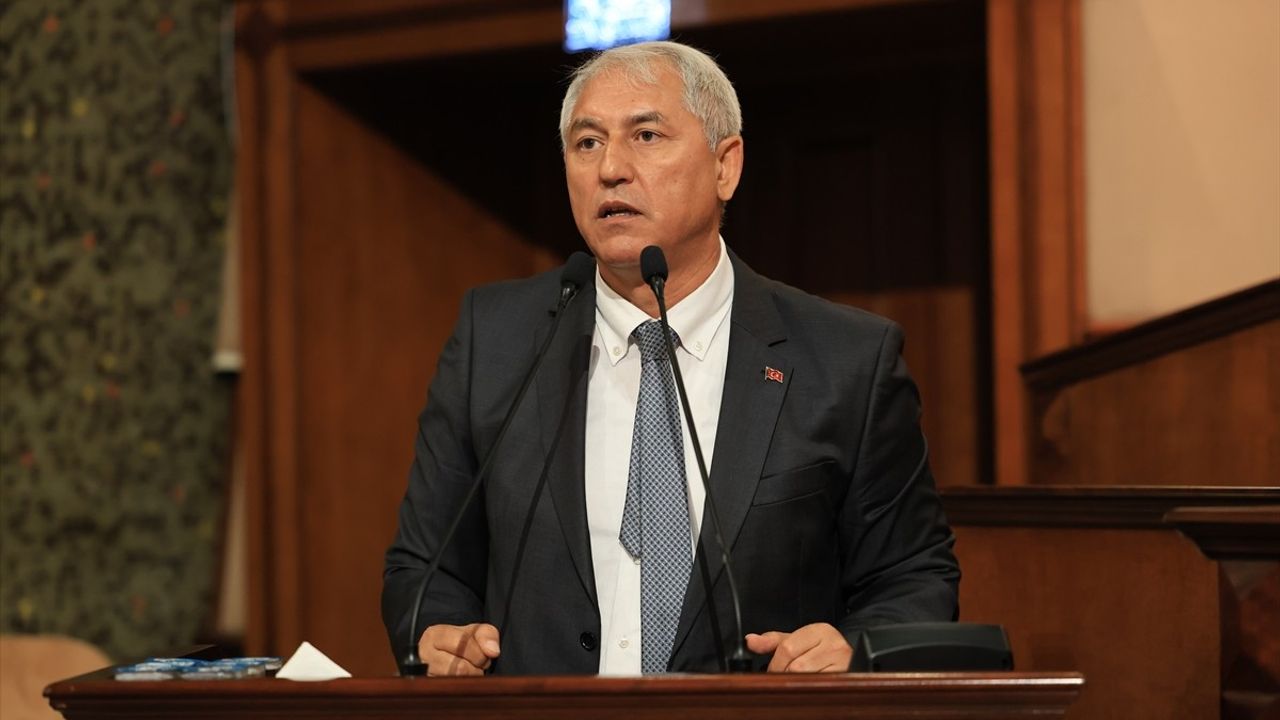 İBB Meclisi'nde Yolsuzluk Soruşturması Tartışmaları Kızıştı