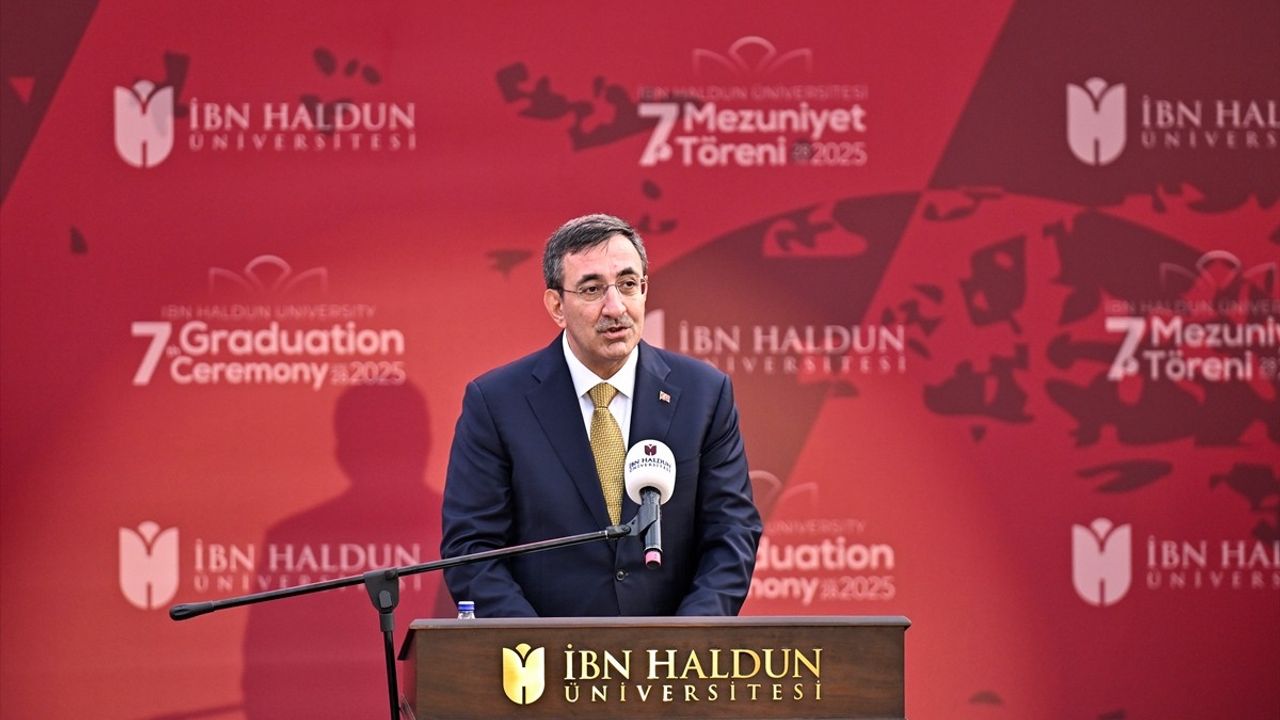 İbn Haldun Üniversitesi'nde 7. Mezuniyet Töreni Başarıyla Gerçekleşti