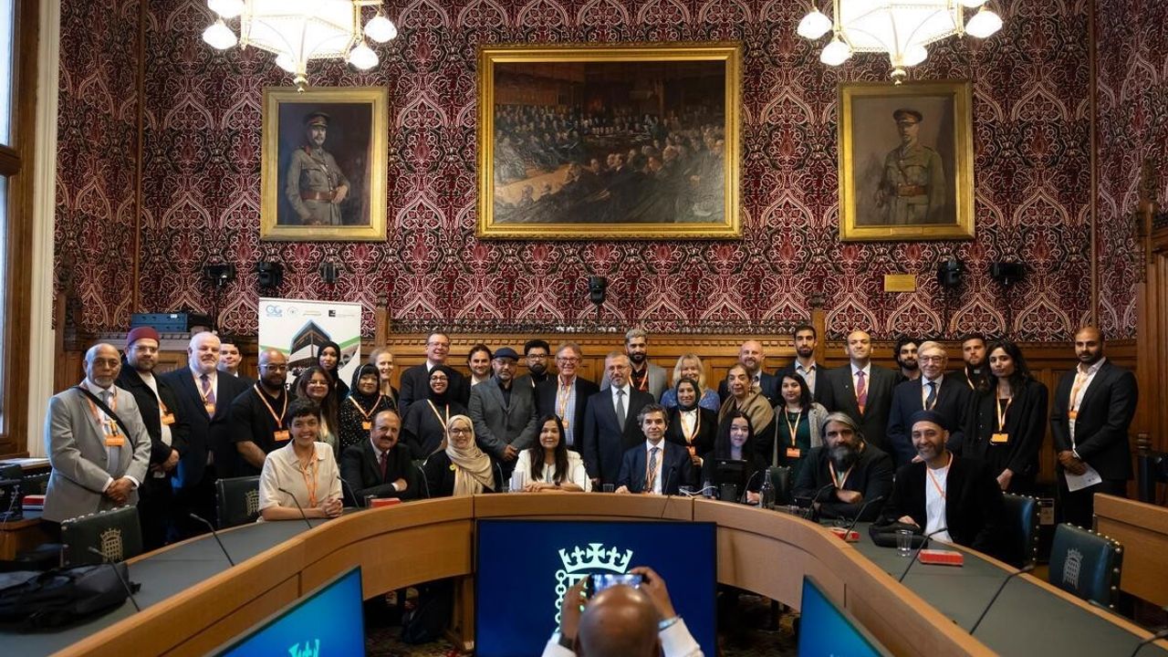 İngiltere Parlamentosunda 'Hac ve Umre için Yeşil Rehber' Tanıtıldı