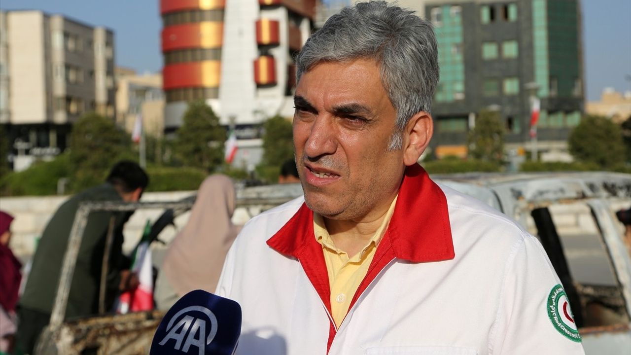 İran Kızılayı Sözcüsü: "İsrail Saldırılarında Can Kaybı Sayısı Adli Tıp Tarafından Açıklanacak"