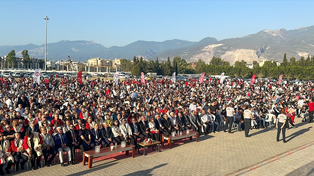 İskenderun Teknik Üniversitesi'nde Mezuniyet Töreni Coşkusu