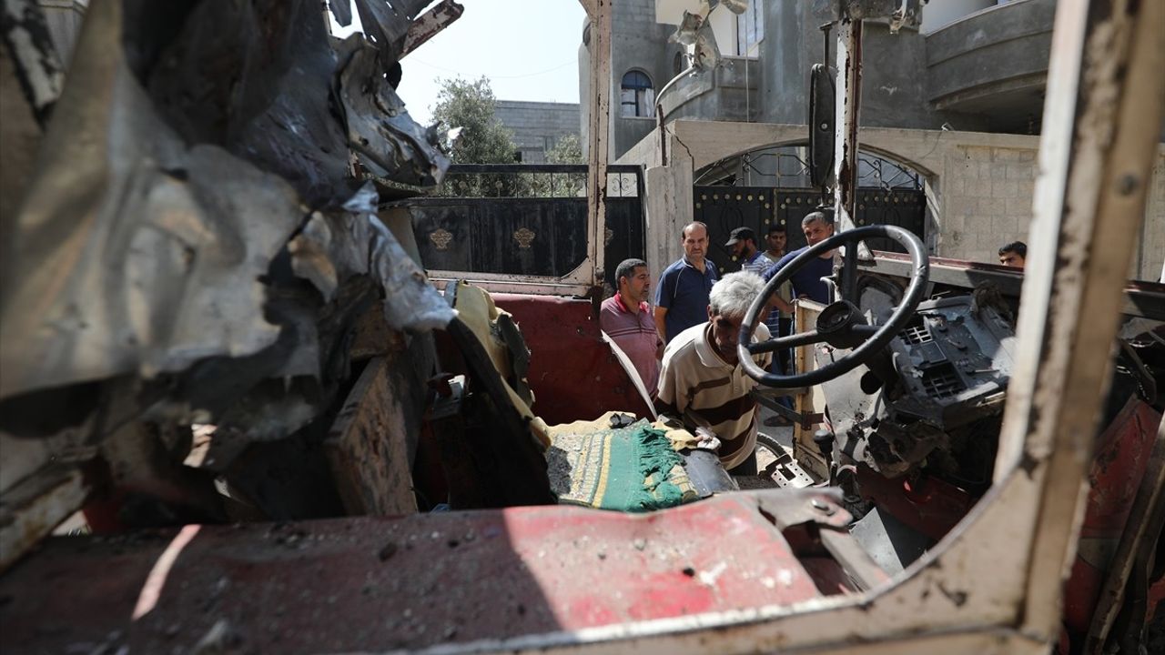 İsrail'in Gazze'ye Saldırıları: 65 Filistinli Hayatını Kaybetti