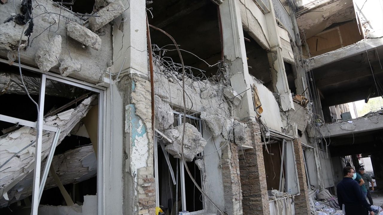 İsrail'in Tahran'daki Evin Cezaevi Saldırısı: Hasar Görüntülendi