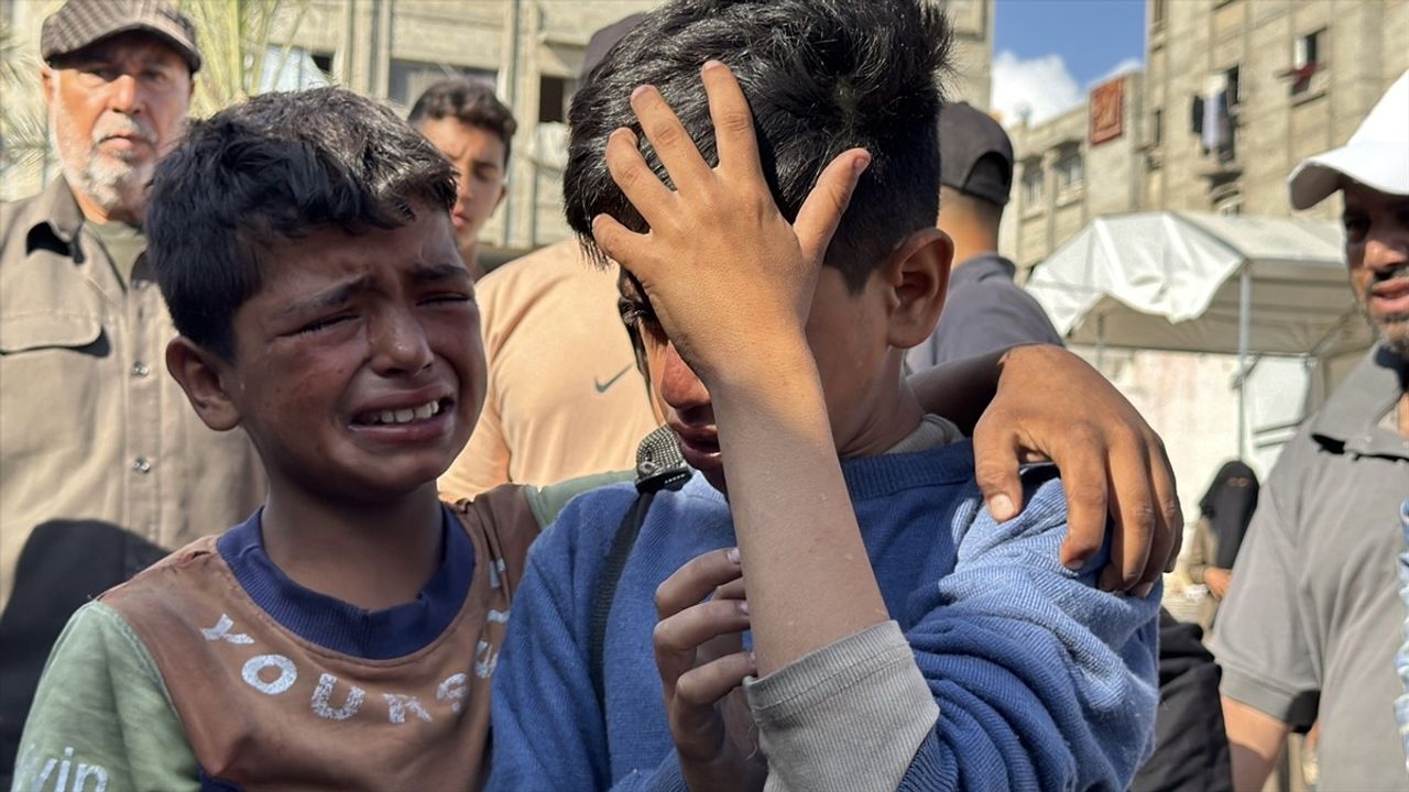 İsrail Ordusu, Gazze’de Yardım Almaya Gelen Filistinlilere Ateş Açtığını Kabul Etti