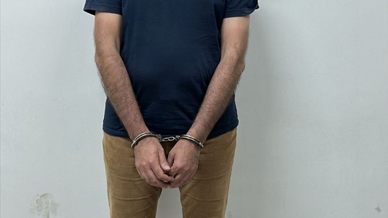 İstanbul'da 7 Yıldır Aranan FETÖ Firarisi Yakalandı