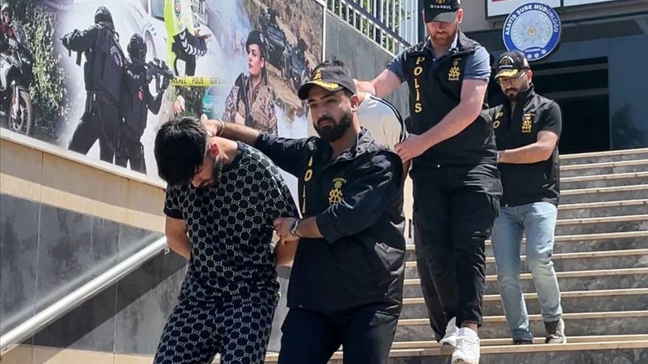 İstanbul'da Çalıntı Plakalı Araçla Kasa Hırsızlığı: 3 Zanlı Tutuklandı