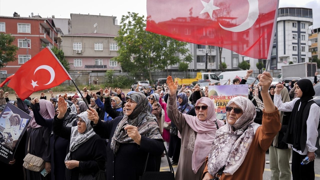 İstanbul'da İsrail'in İran’a Yönelik Saldırıları Protesto Edildi