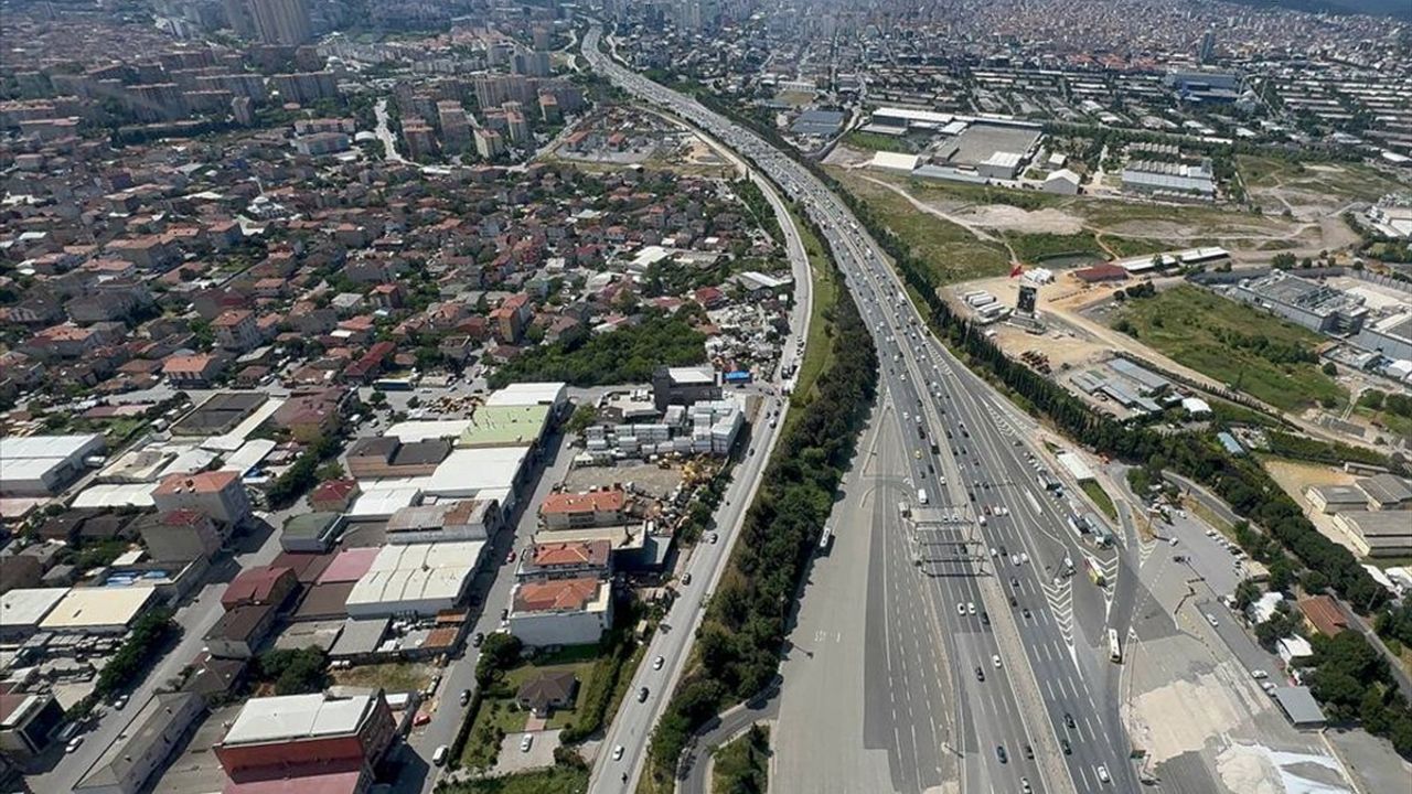 İstanbul'da Kurban Bayramı Öncesi Hava Destekli Trafik Denetimi