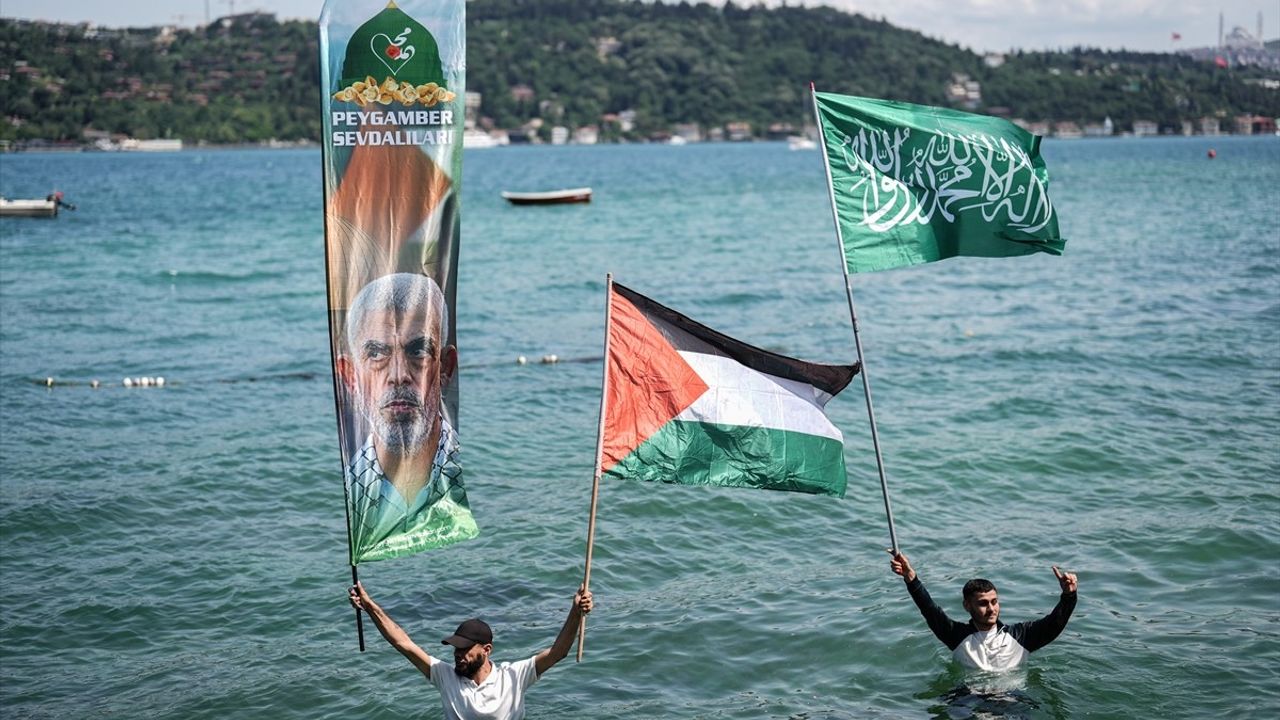 İstanbul'da 'Küresel Gazze Yürüyüşü' Gerçekleştirildi