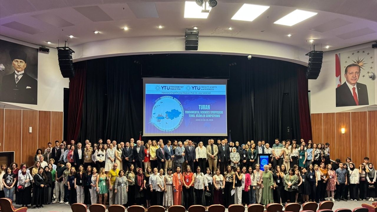 İstanbul'da TURAN25 Temel Bilimler Sempozyumu Büyülüyor