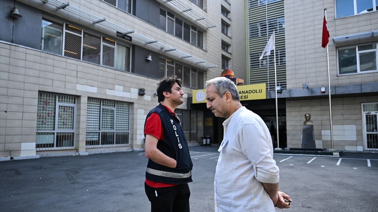 İstanbul'da YKS'nin İkinci Oturumu AYT Başladı