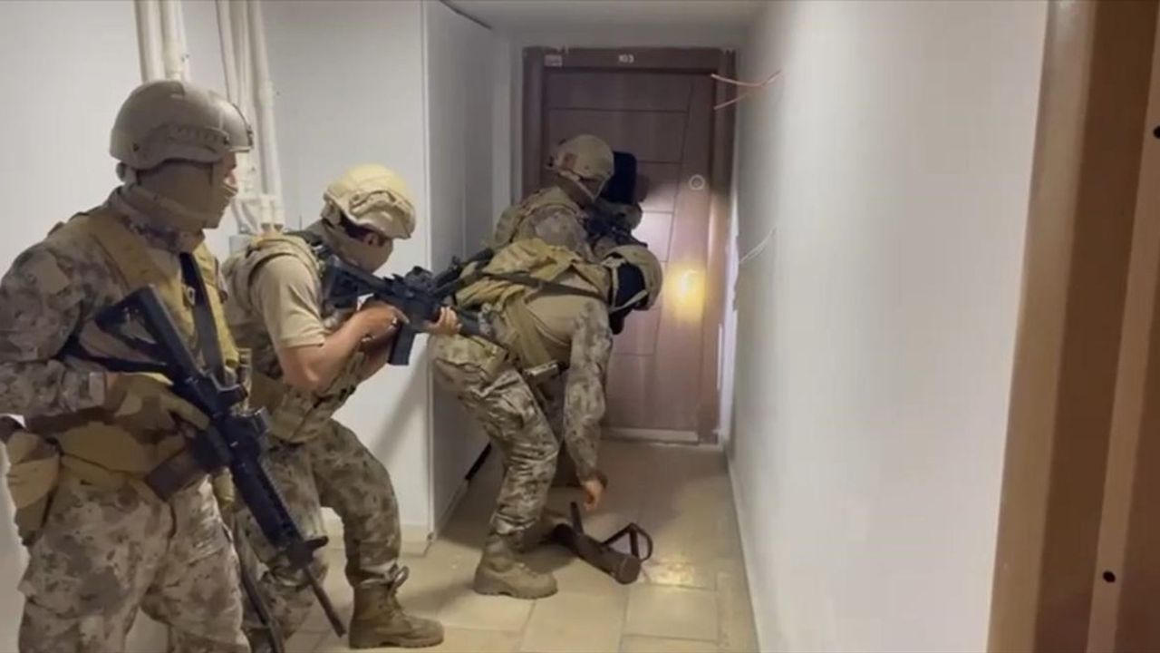 İstanbul Merkezli Dolandırıcılık Operasyonunda 3 Tutuklama