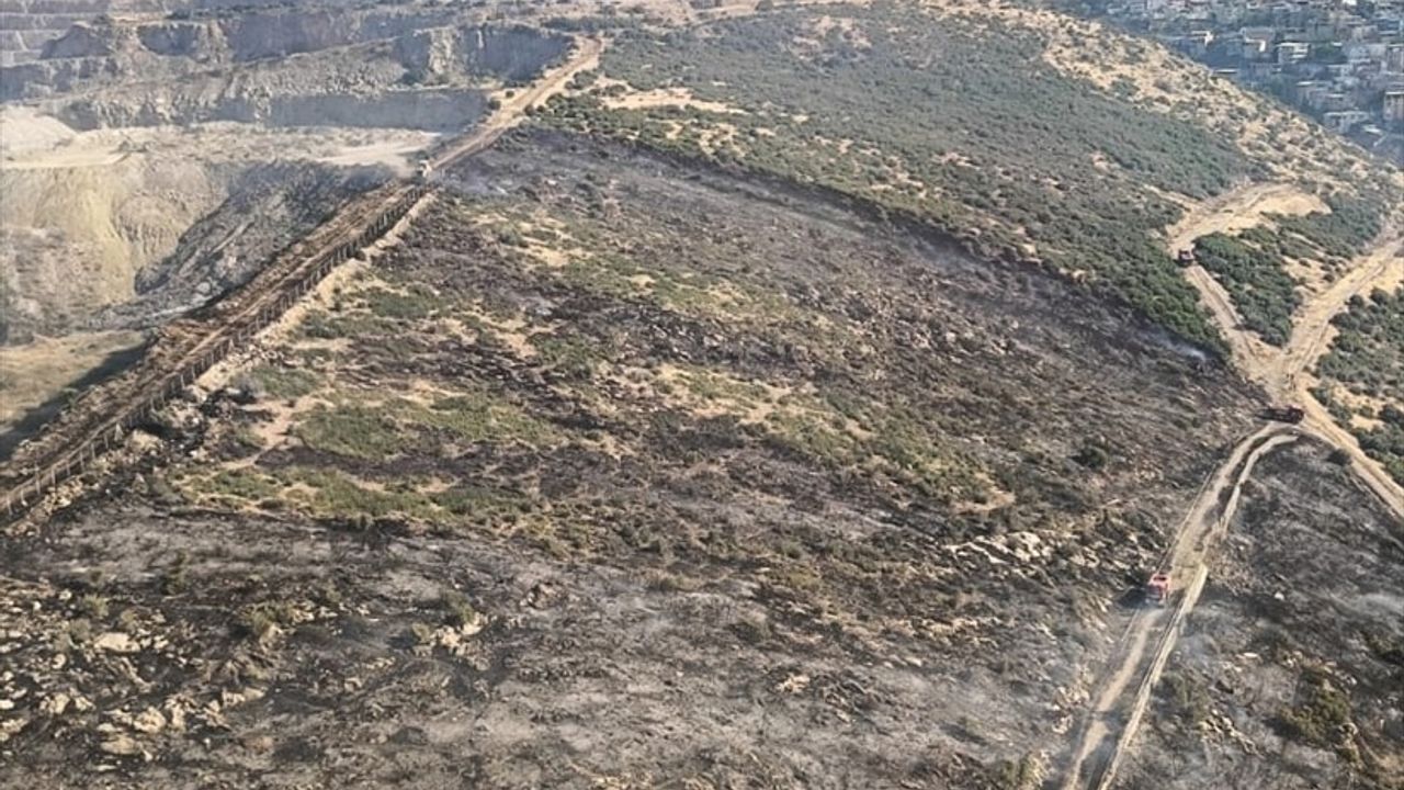 İzmir Bornova'da Yangın Kontrol Altına Alındı